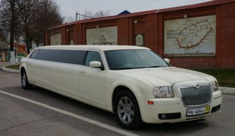 Свадебный лимузин Chrysler 300C Limousine № Л5038, белый
